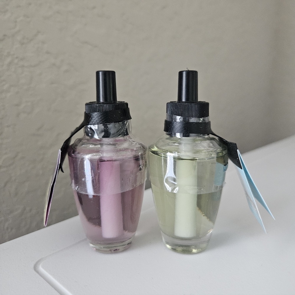 White Barn Wallflower Refills - Set Of 2 - Picture 2 of 4
